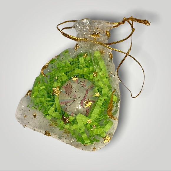 Set of 3 Unicorns Cabachon Magnets 1” Gift 🎁 𝑯𝒂𝒏𝒅𝒎𝒂𝒅𝒆 - Picture 10 of 15